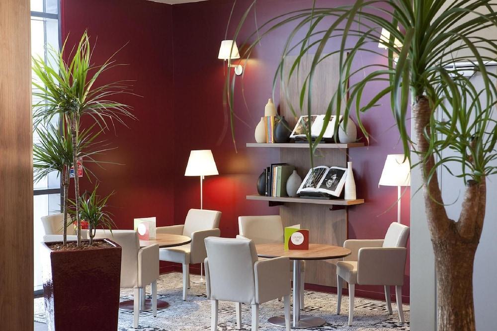 Ibis Paris Velizy 3*